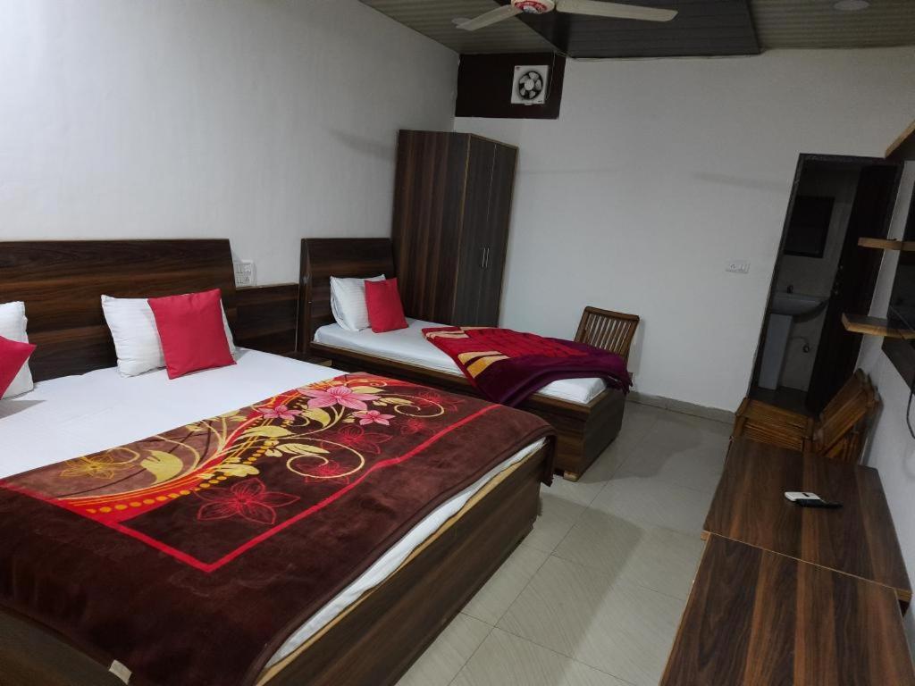 Hotel Amron45 Chandigarh Exterior photo