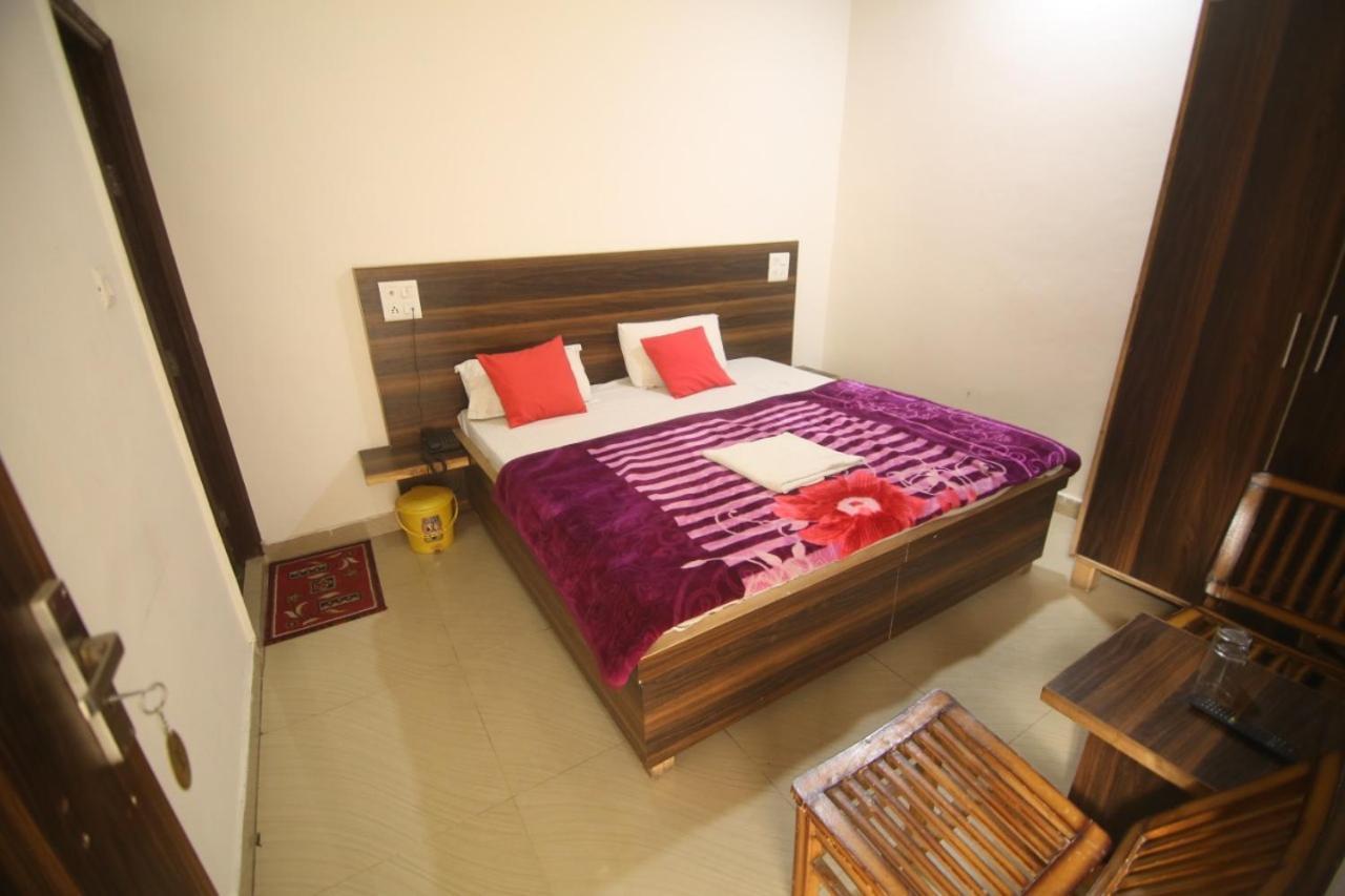 Hotel Amron45 Chandigarh Exterior photo